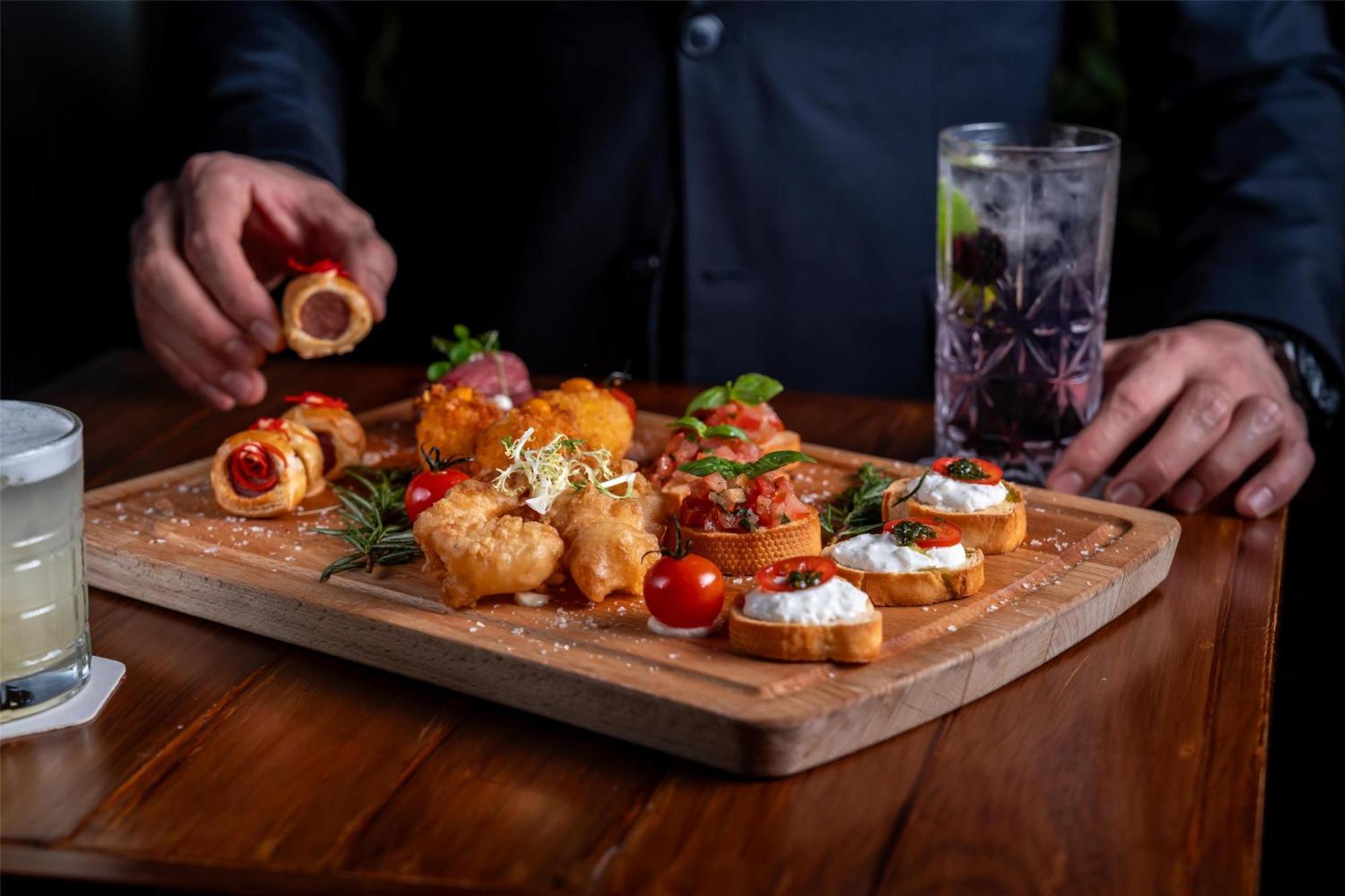 Radisson Blu Hotel, Dubai Media City Ngoại thất bức ảnh